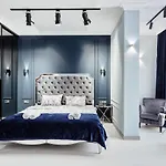 Vip With Sea View In דירה *