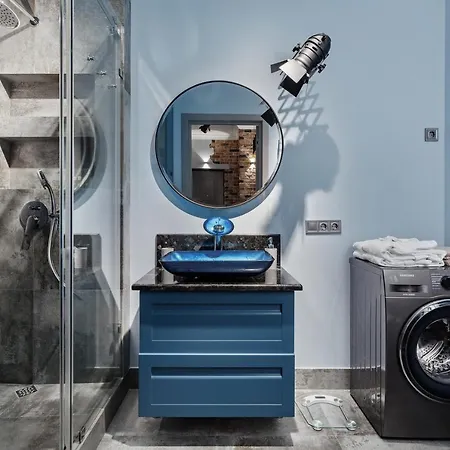 Vip With Sea View In *